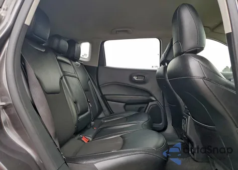 2020 Jeep Compass Latitude z USA, uszkodzony, nr VIN 3C4NJDBB6LT112379